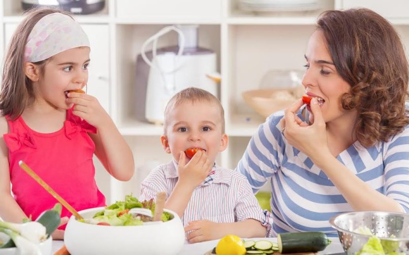 Apprenez à votre enfant à manger