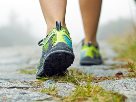 Andar a pé é dos melhores exercícios físicos